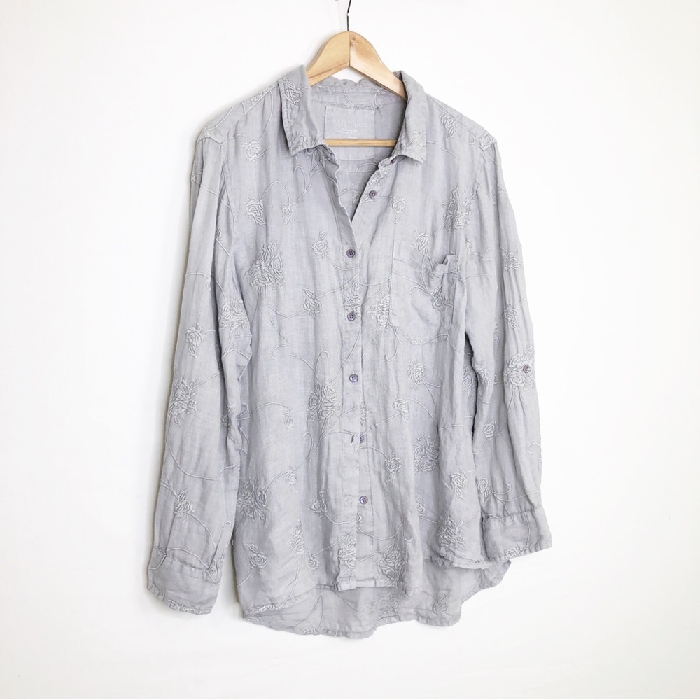 Karyn Seo gray rose, embroidered button-down shirt